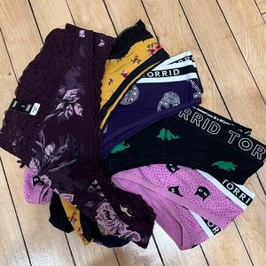 NWT Torrid Thongs Size 2 (5 pack)